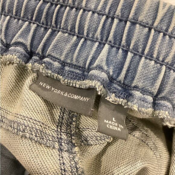 Distressed Denim Jogger L - Picture 5 of 7